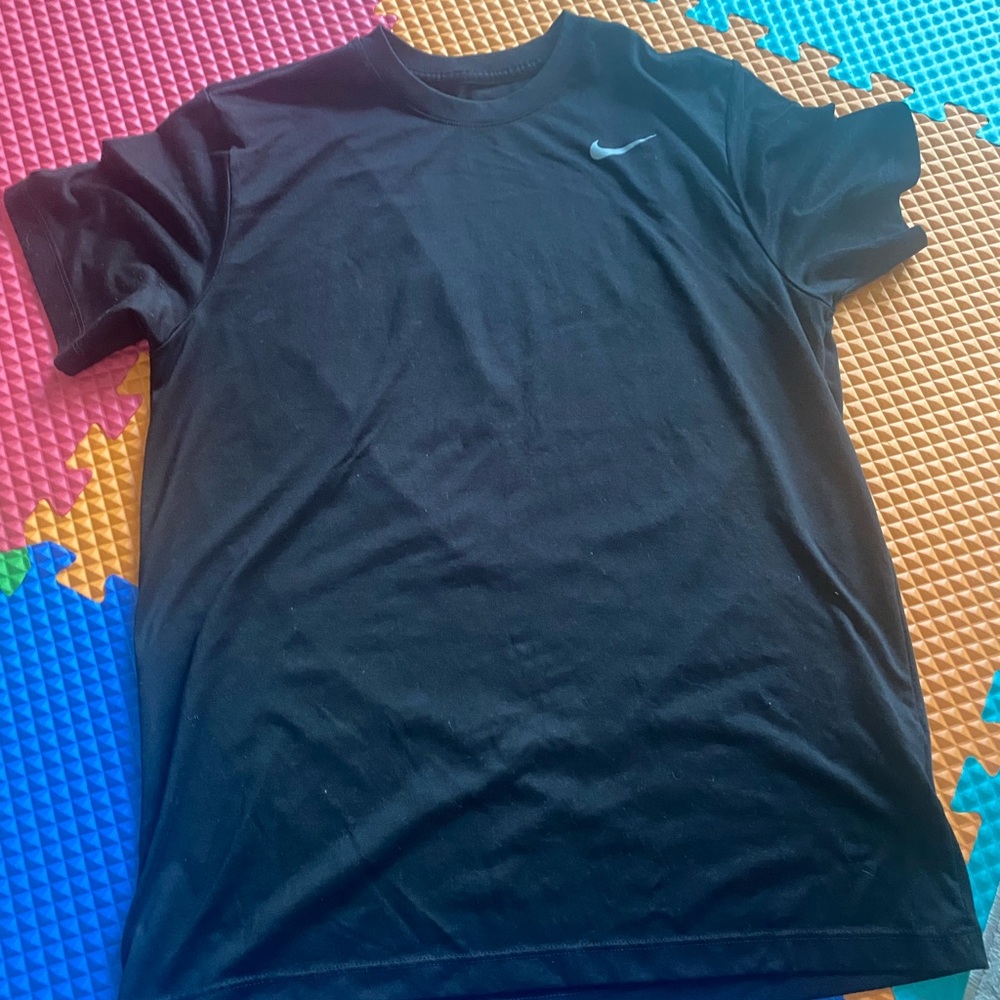 Nike Men's Black Tee with White Logo size M